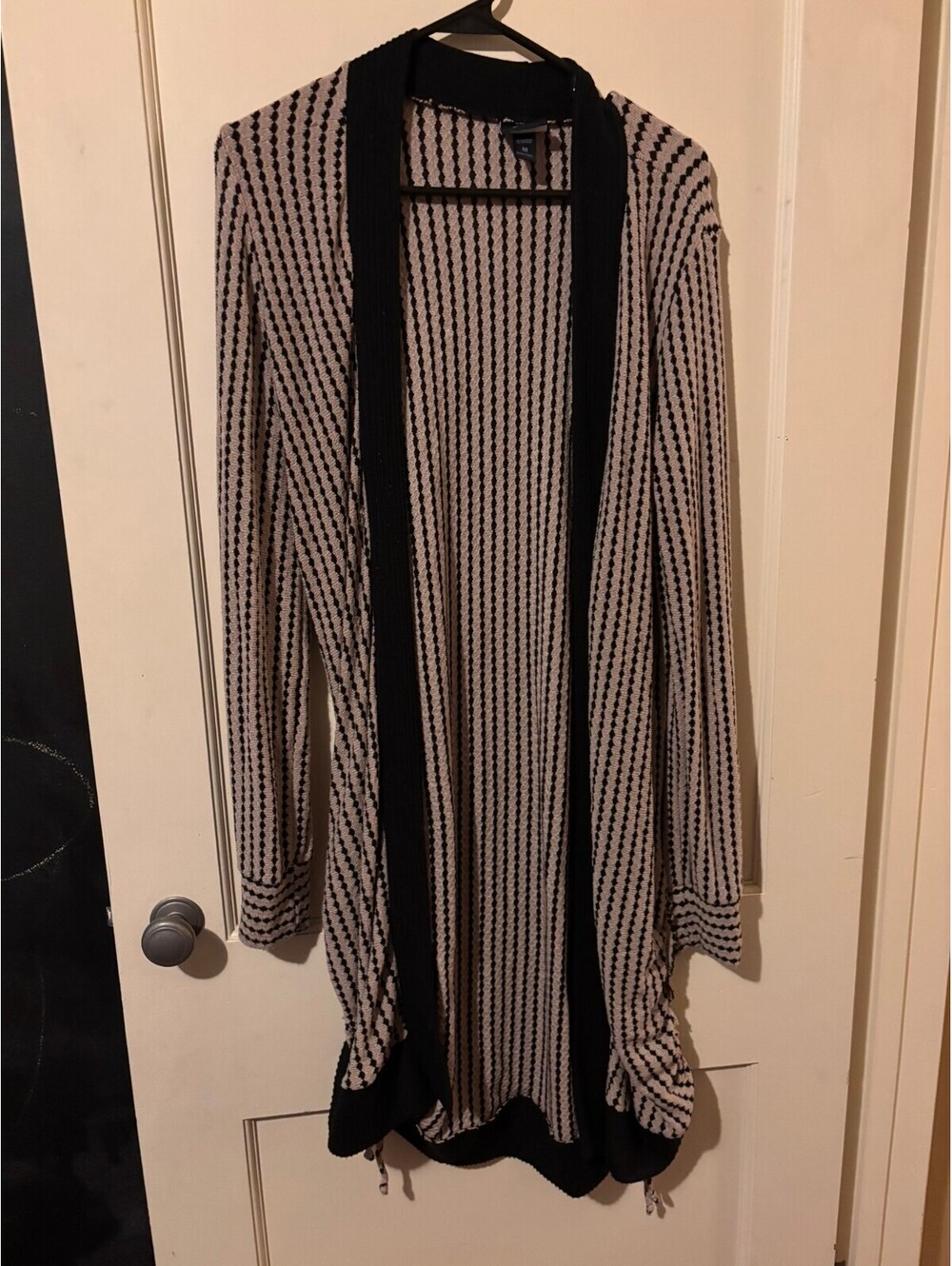Black and beige patterned long cardigan Medium